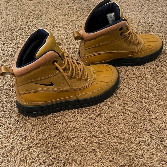 ACG Nike Boots - Picture 4 of 12